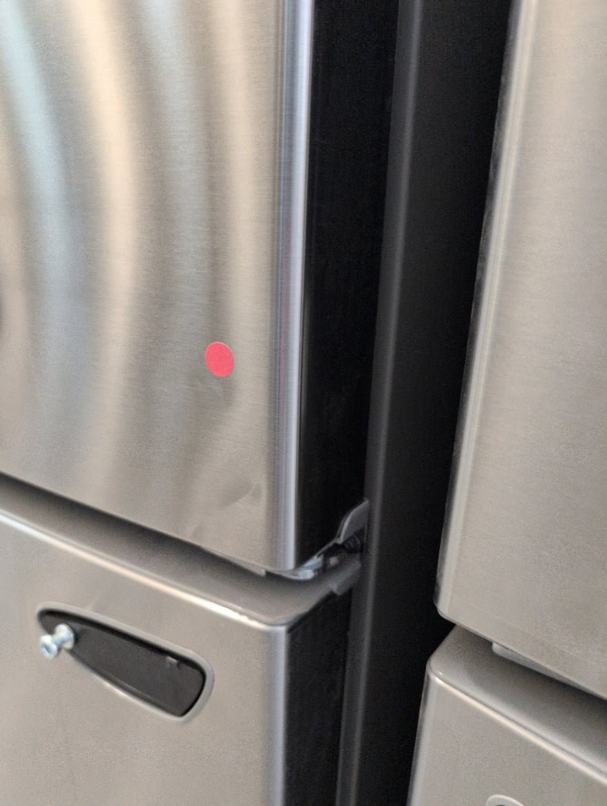 LRFS28XBS - REFRIGERATORS - LG - French 3 - Door - Stainless Steel - Open Box - BonPrix Électroménagers