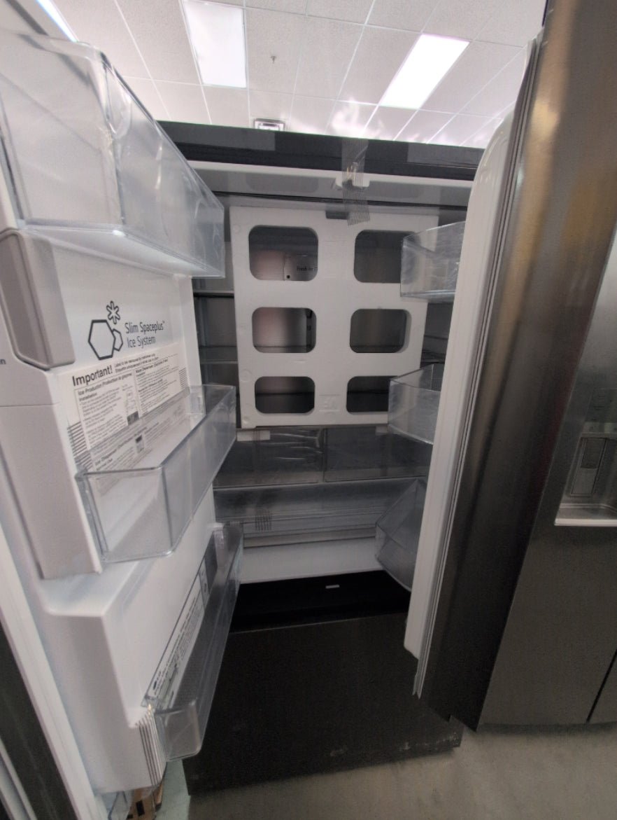 LRYXC2606D - REFRIGERATORS - LG - French 3-Door - Black Stainless - Open Box - BonPrix Électroménagers