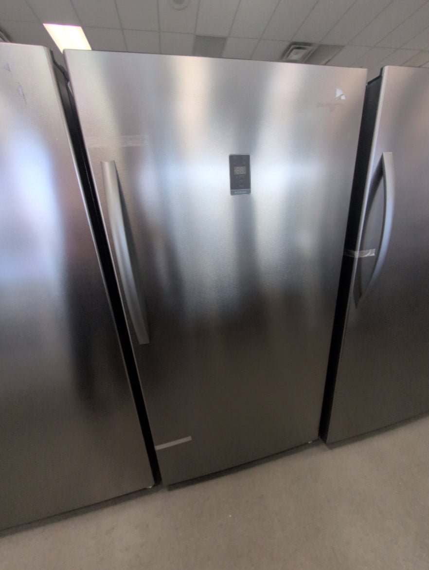 NS-UZ17SS0 - FREEZERS - Insignia - Stainless steel - Open Box - BonPrix Électroménagers
