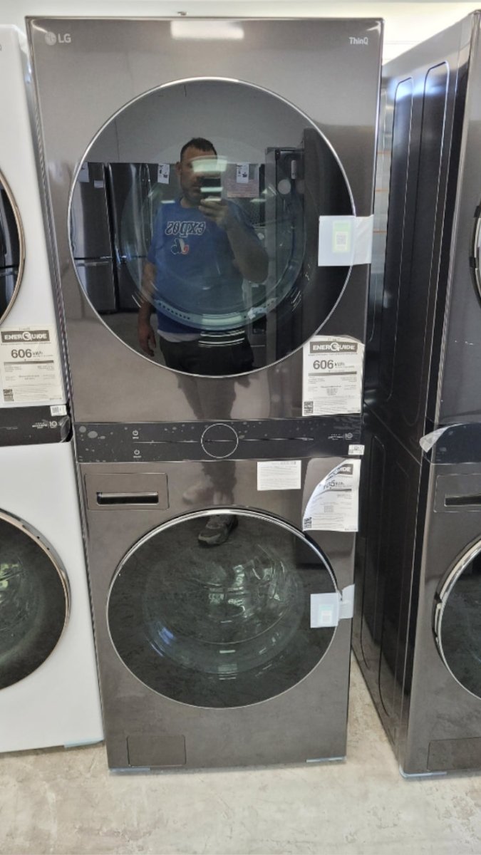 WKEX200HBA - LAUNDRY CENTERS - LG - Stacked Washer/Dryer - Electric - Black Stainless - Open Box - BonPrix Électroménagers