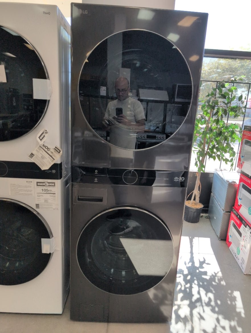 WKHC252HBA - LAUNDRY CENTERS - LG - Stacked Washer/Dryer - Electric - Black Stainless Steel - Open Box - BonPrix Électroménagers